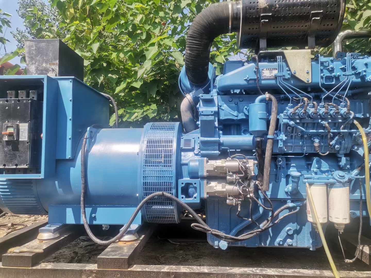 天台详细说明降低 800kW 柴油发电机输出电流波动的方法